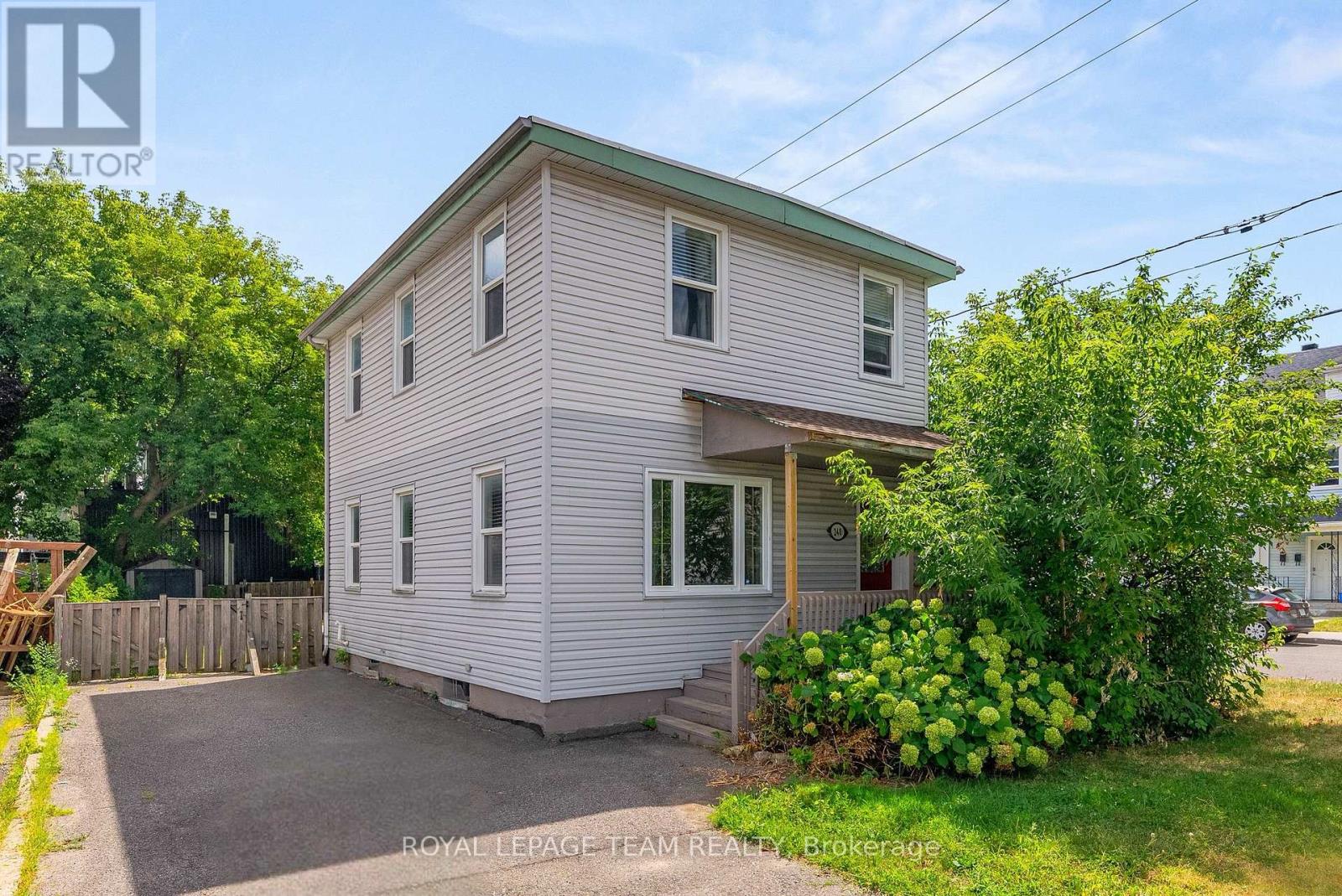 240 GARNEAU STREET, Ottawa, Ontario