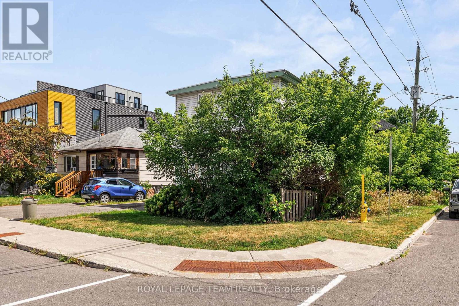240 Garneau Street, Ottawa, Ontario  K1L 7T8 - Photo 2 - X12439517