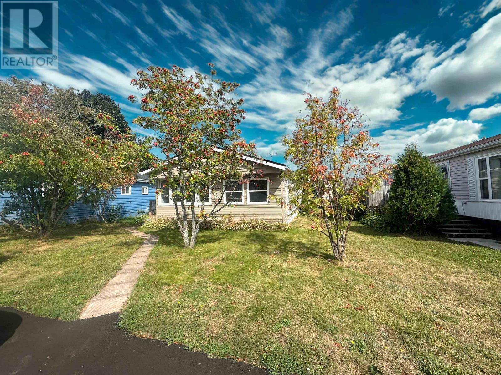 41 Park Avenue, Charlottetown, Prince Edward Island  C1A 6R4 - Photo 1 - 202524848