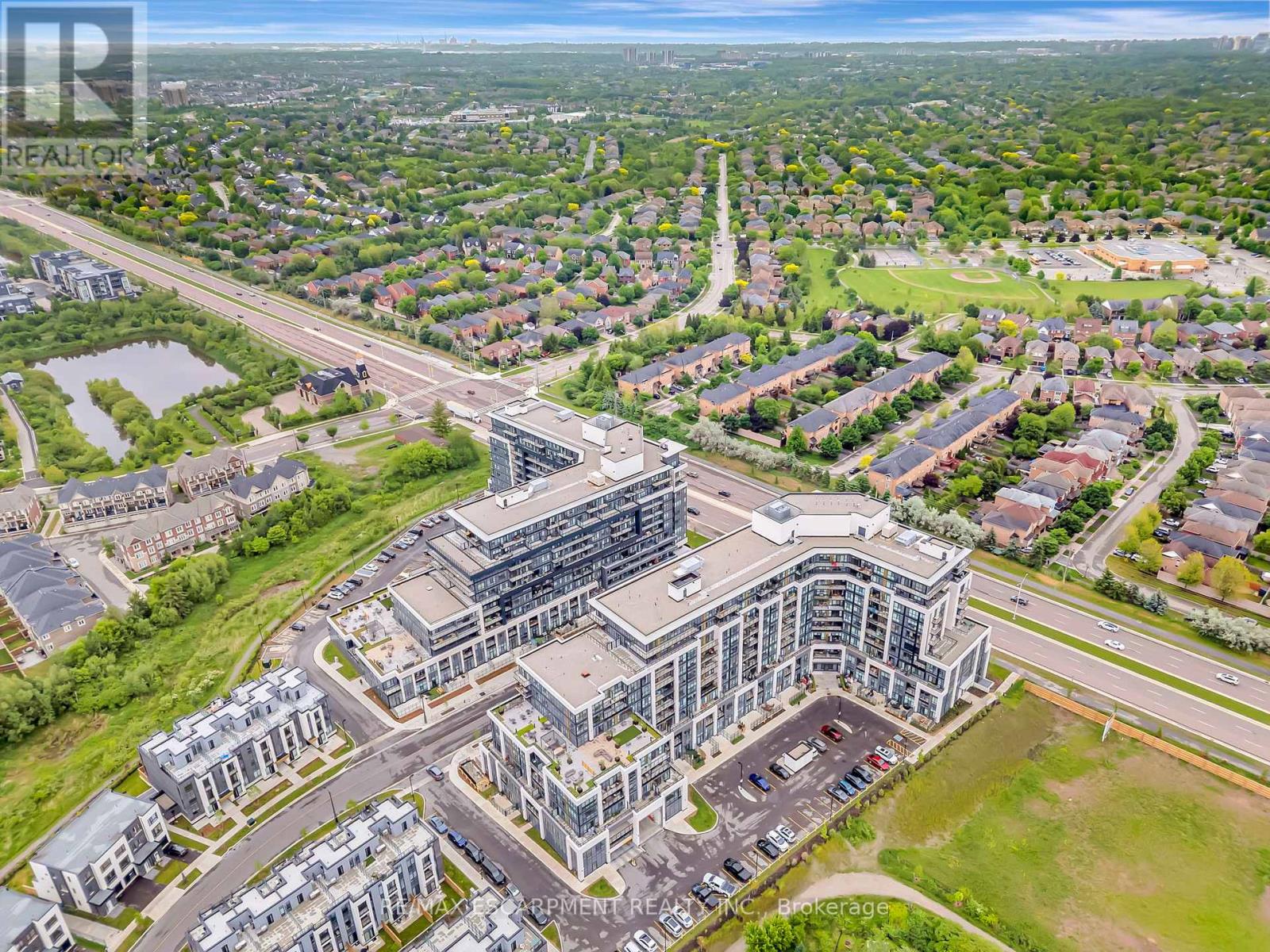 702 - 405 Dundas Street W, Oakville, Ontario  L6M 5P9 - Photo 29 - W12205842