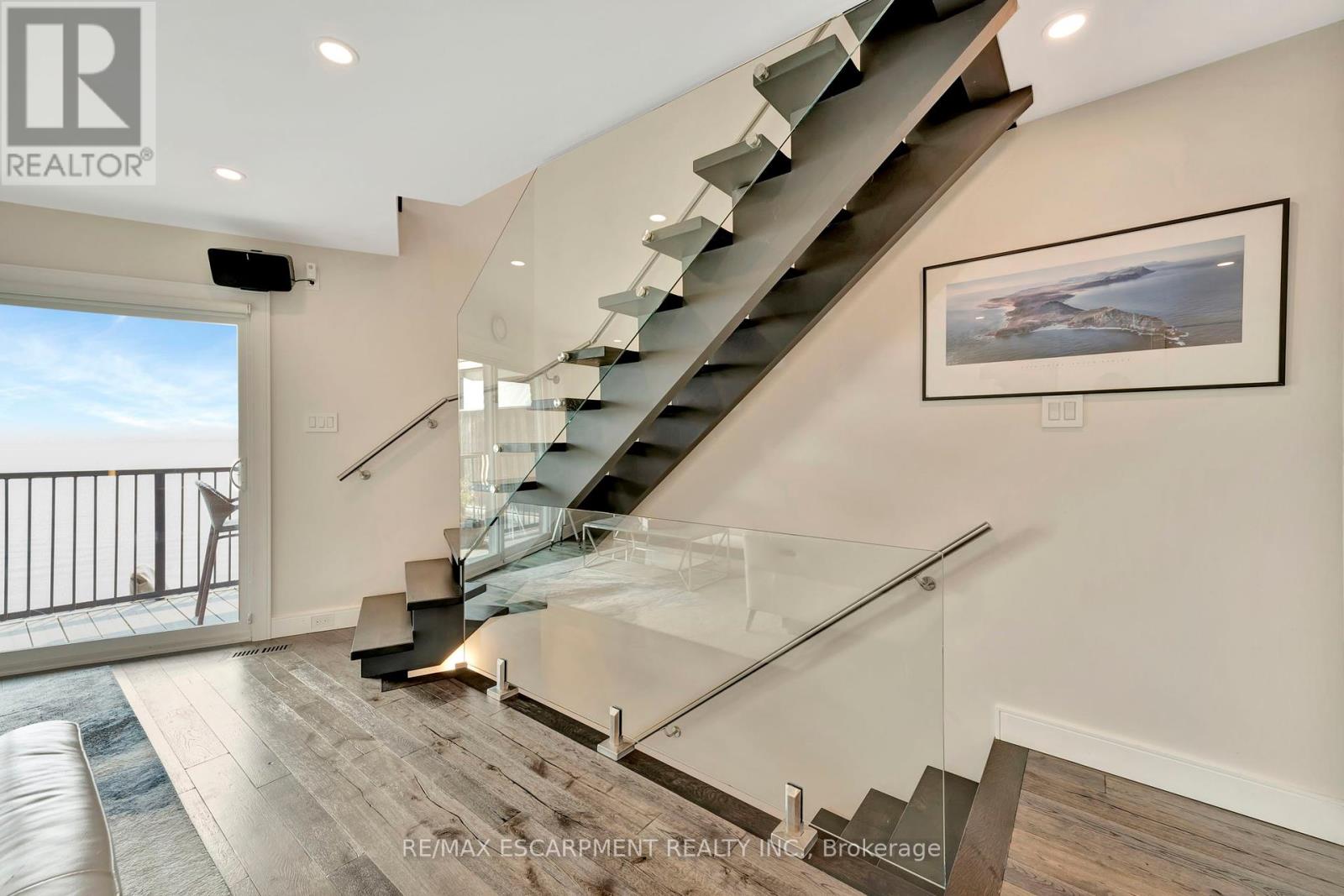 3 - 2136 Old Lakeshore Road, Burlington, Ontario  L7R 1A3 - Photo 13 - W12425384
