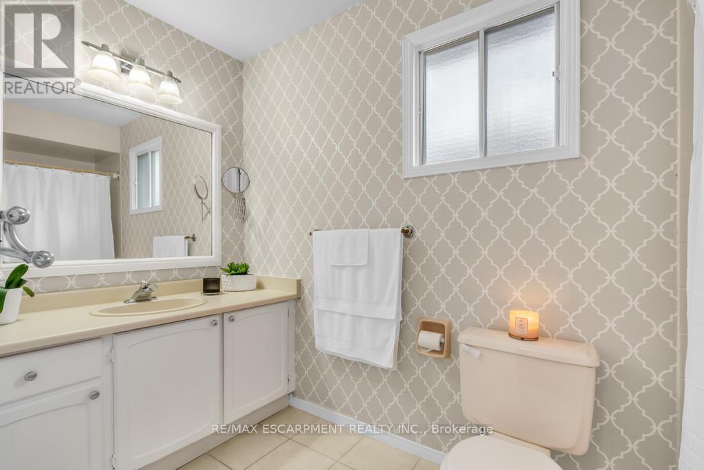 15 Deer Valley Drive, Caledon, Ontario  L7E 2E3 - Photo 26 - W12429781