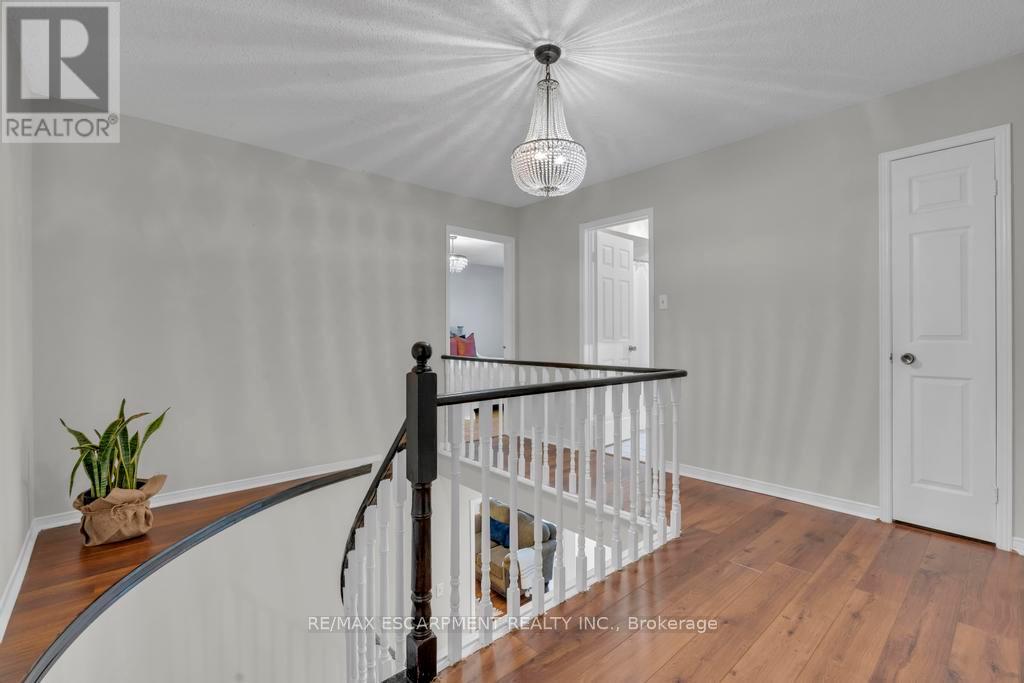 15 Deer Valley Drive, Caledon, Ontario  L7E 2E3 - Photo 22 - W12429781