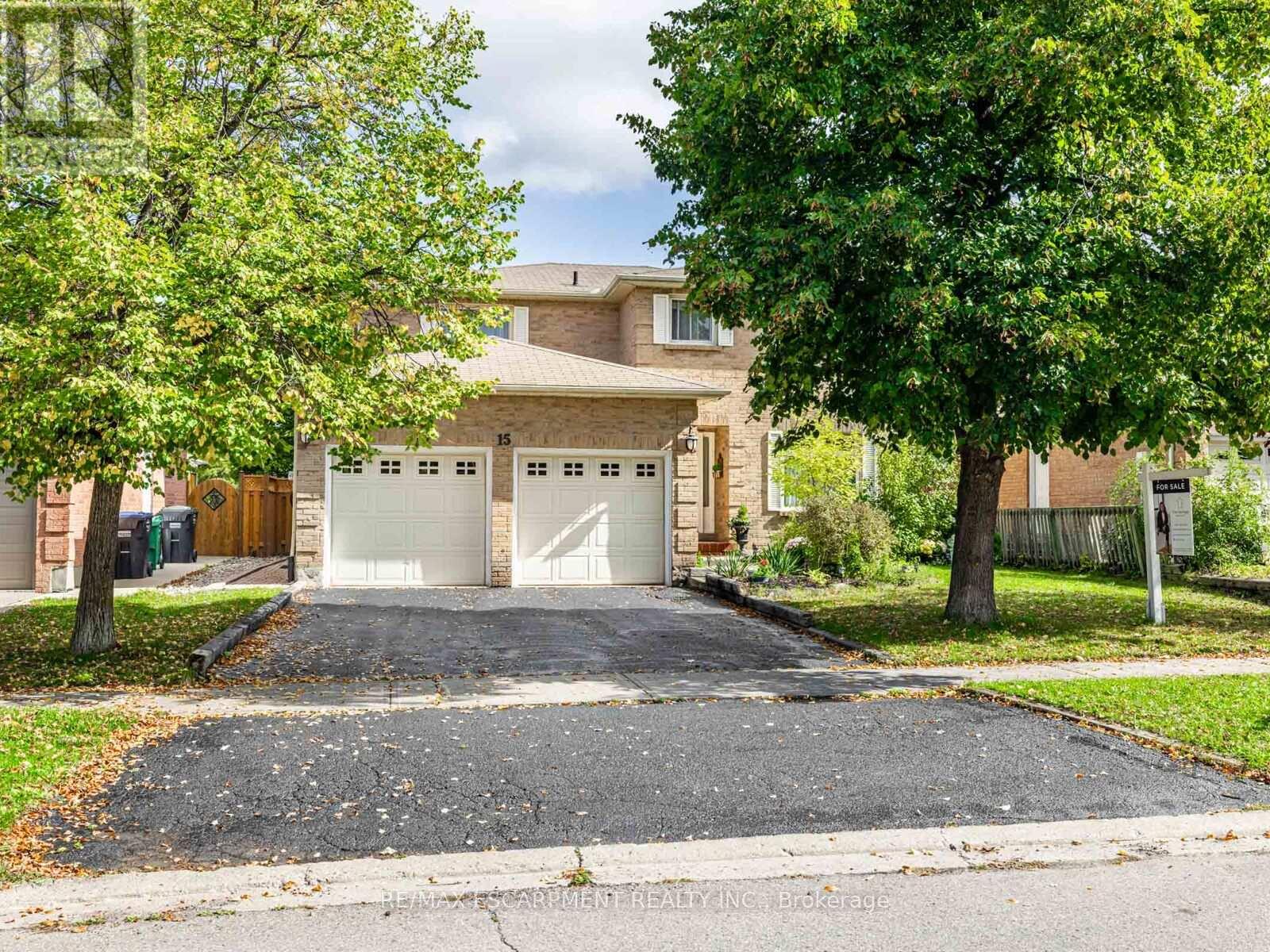 15 Deer Valley Drive, Caledon, Ontario  L7E 2E3 - Photo 3 - W12429781