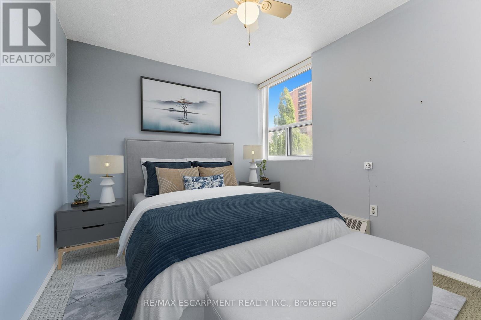 305 - 2263 Marine Drive, Oakville, Ontario  L6L 5K1 - Photo 17 - W12427965