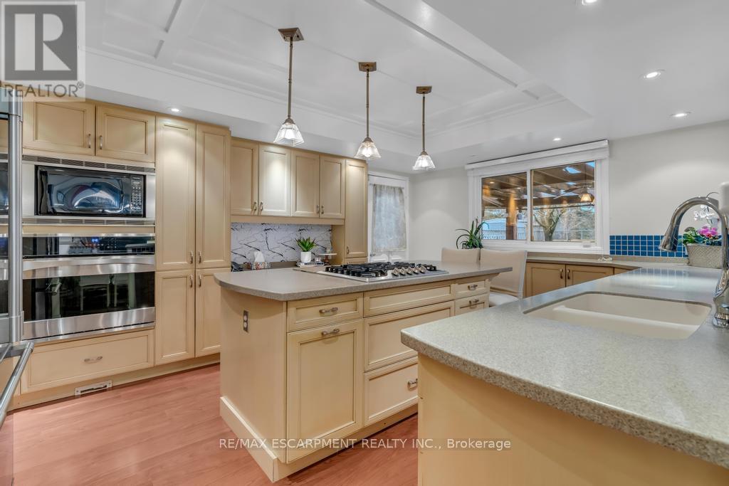 15 Deer Valley Drive, Caledon, Ontario  L7E 2E3 - Photo 14 - W12429781