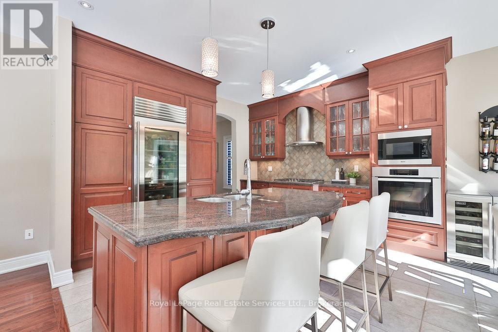 2218 Hampstead Road, Oakville, Ontario  L6H 6Y9 - Photo 14 - W12437617