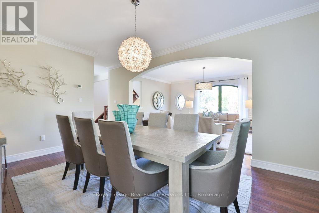 2218 Hampstead Road, Oakville, Ontario  L6H 6Y9 - Photo 11 - W12437617