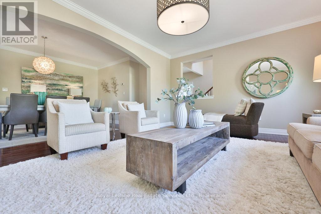 2218 Hampstead Road, Oakville, Ontario  L6H 6Y9 - Photo 10 - W12437617