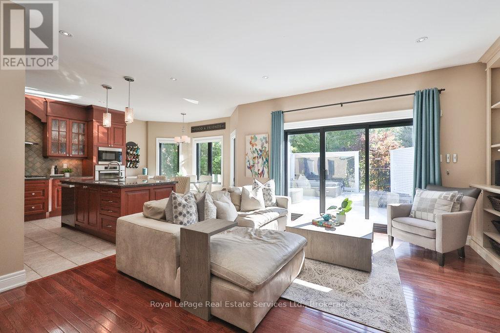 2218 Hampstead Road, Oakville, Ontario  L6H 6Y9 - Photo 19 - W12437617