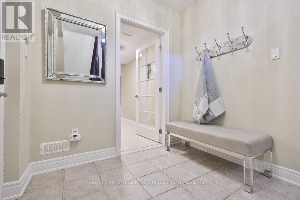 2218 Hampstead Road, Oakville, Ontario  L6H 6Y9 - Photo 42 - W12437617