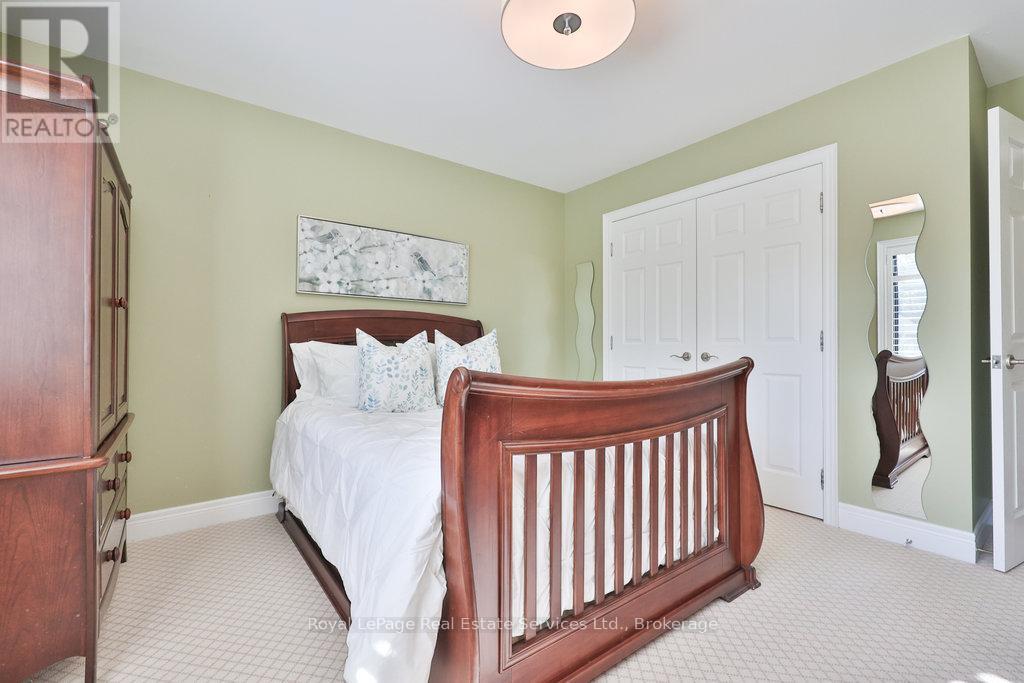 2218 Hampstead Road, Oakville, Ontario  L6H 6Y9 - Photo 36 - W12437617