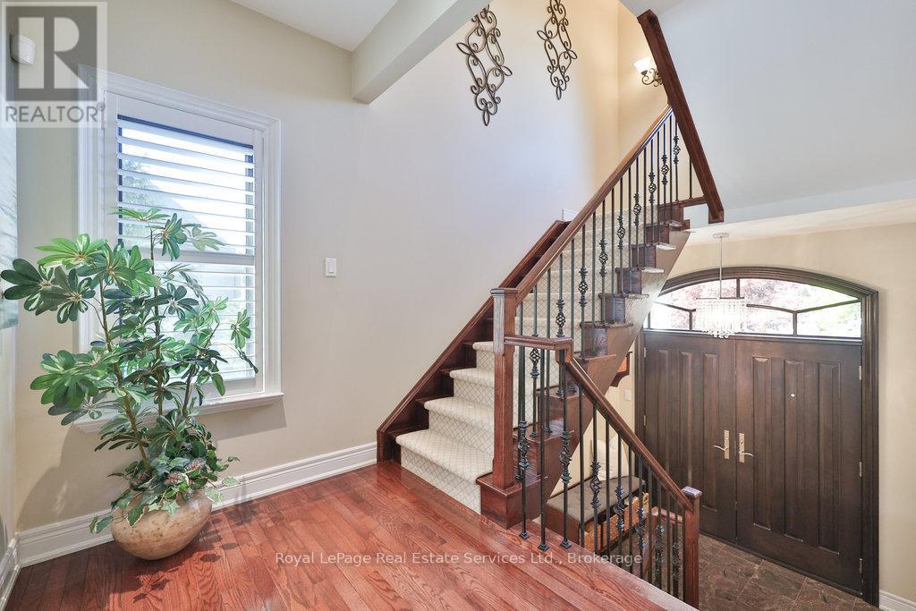 2218 Hampstead Road, Oakville, Ontario  L6H 6Y9 - Photo 29 - W12437617