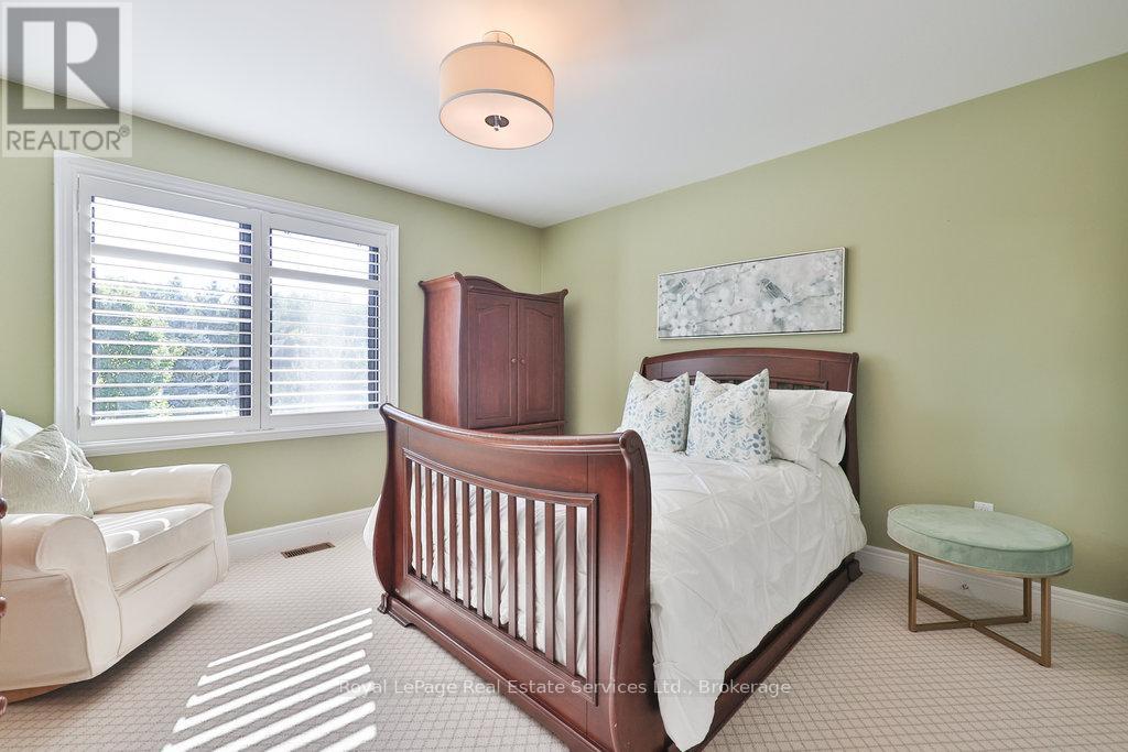 2218 Hampstead Road, Oakville, Ontario  L6H 6Y9 - Photo 35 - W12437617