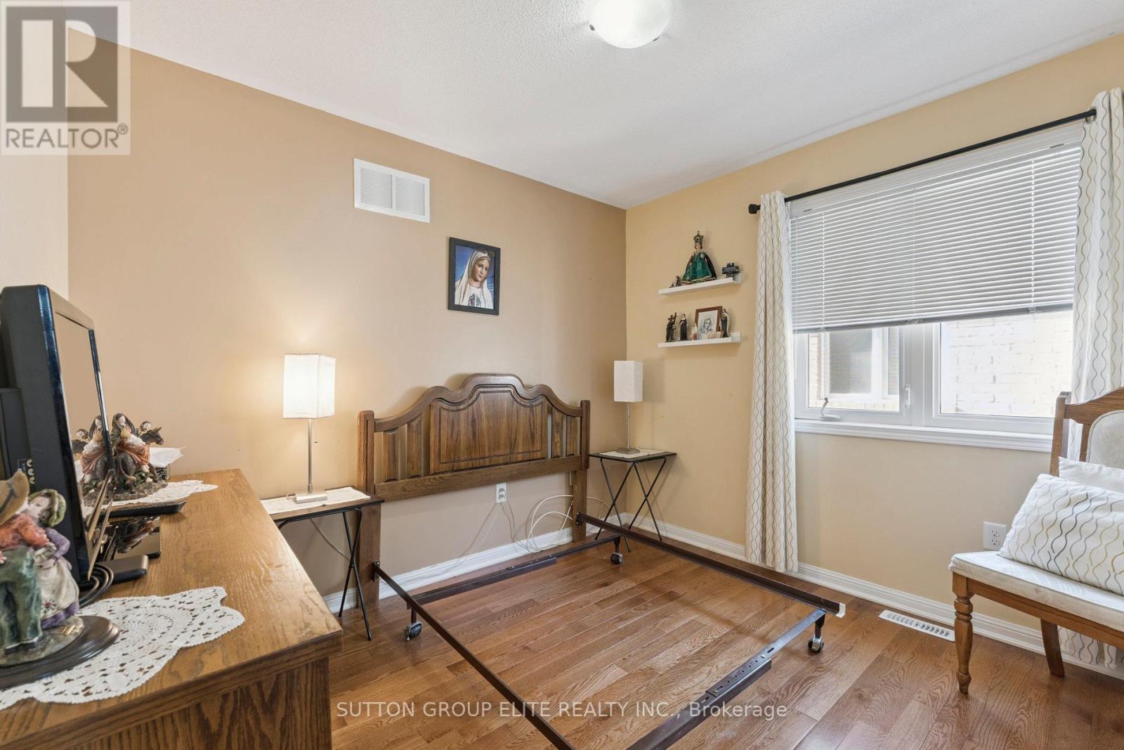 39 Caliper Road, Brampton, Ontario  L6P 3R2 - Photo 25 - W12433550