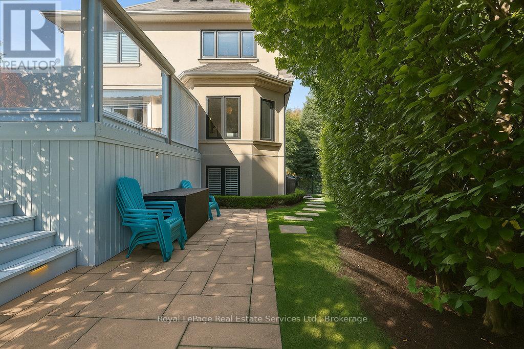 2218 Hampstead Road, Oakville, Ontario  L6H 6Y9 - Photo 47 - W12437617