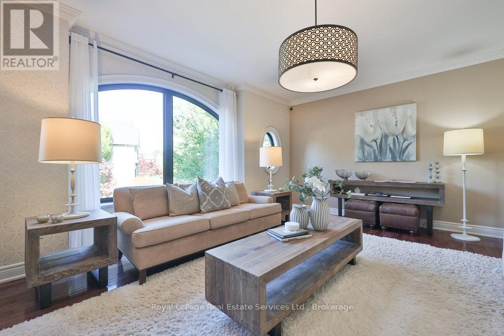 2218 Hampstead Road, Oakville, Ontario  L6H 6Y9 - Photo 9 - W12437617