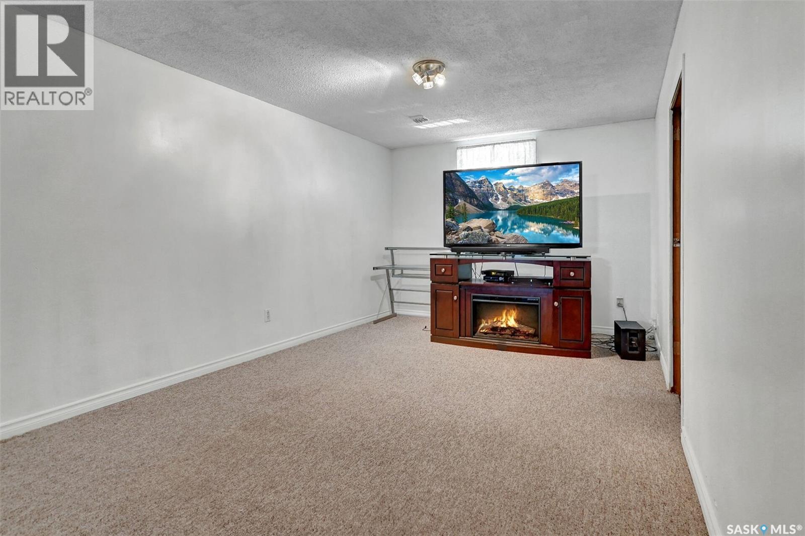 205 Maple Street, Strasbourg, Saskatchewan  S0G 4V0 - Photo 14 - SK019881