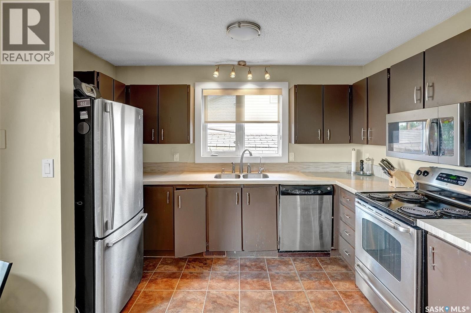 205 Maple Street, Strasbourg, Saskatchewan  S0G 4V0 - Photo 3 - SK019881