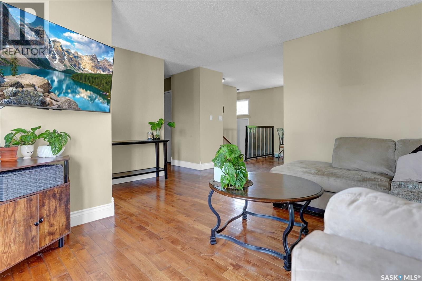205 Maple Street, Strasbourg, Saskatchewan  S0G 4V0 - Photo 8 - SK019881