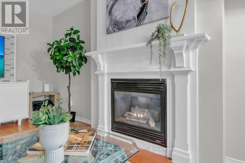15 Deer Valley Drive, Caledon, Ontario  L7E 2E3 - Photo 17 - W12429781