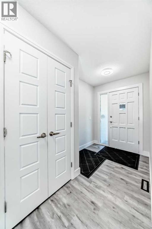 19 Templeridge Place Ne, Calgary, Alberta  T1Y 4E4 - Photo 3 - A2251564