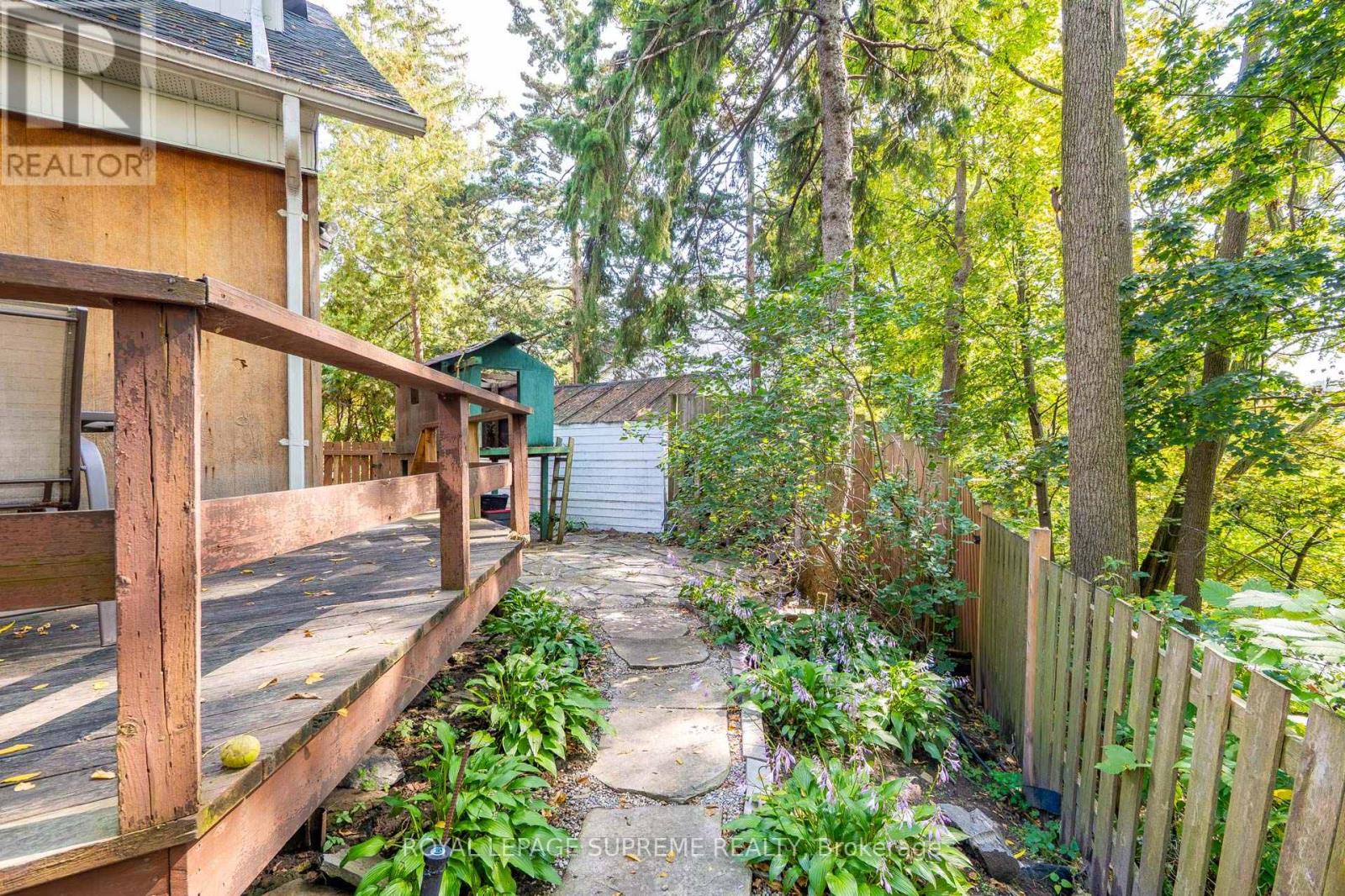 10 King Street Crescent, Toronto, Ontario  M9N 1K6 - Photo 46 - W12426107