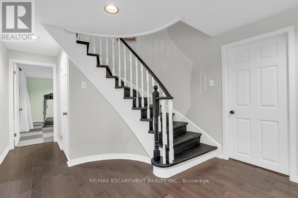 15 Deer Valley Drive, Caledon, Ontario  L7E 2E3 - Photo 32 - W12429781