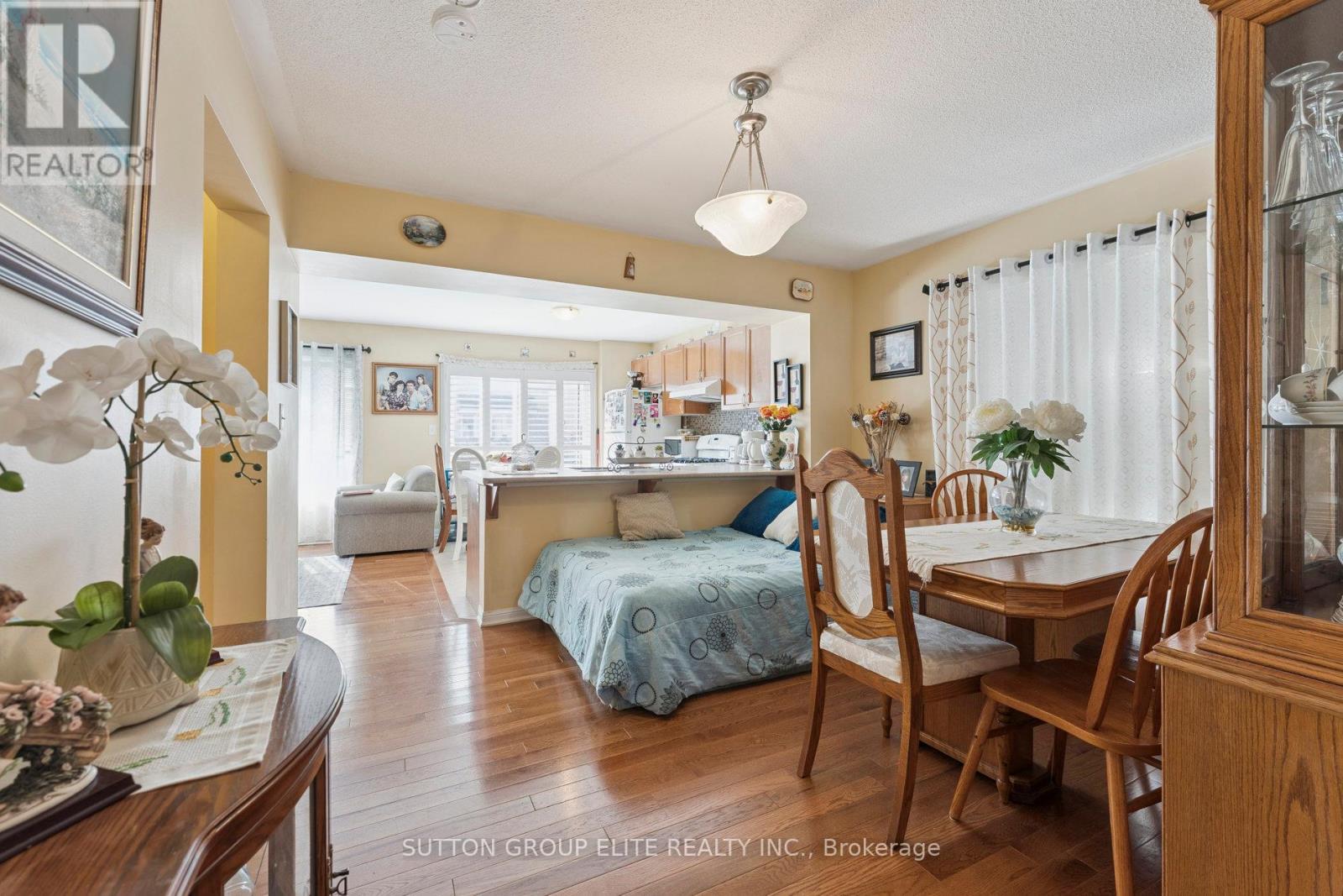 39 Caliper Road, Brampton, Ontario  L6P 3R2 - Photo 14 - W12433550