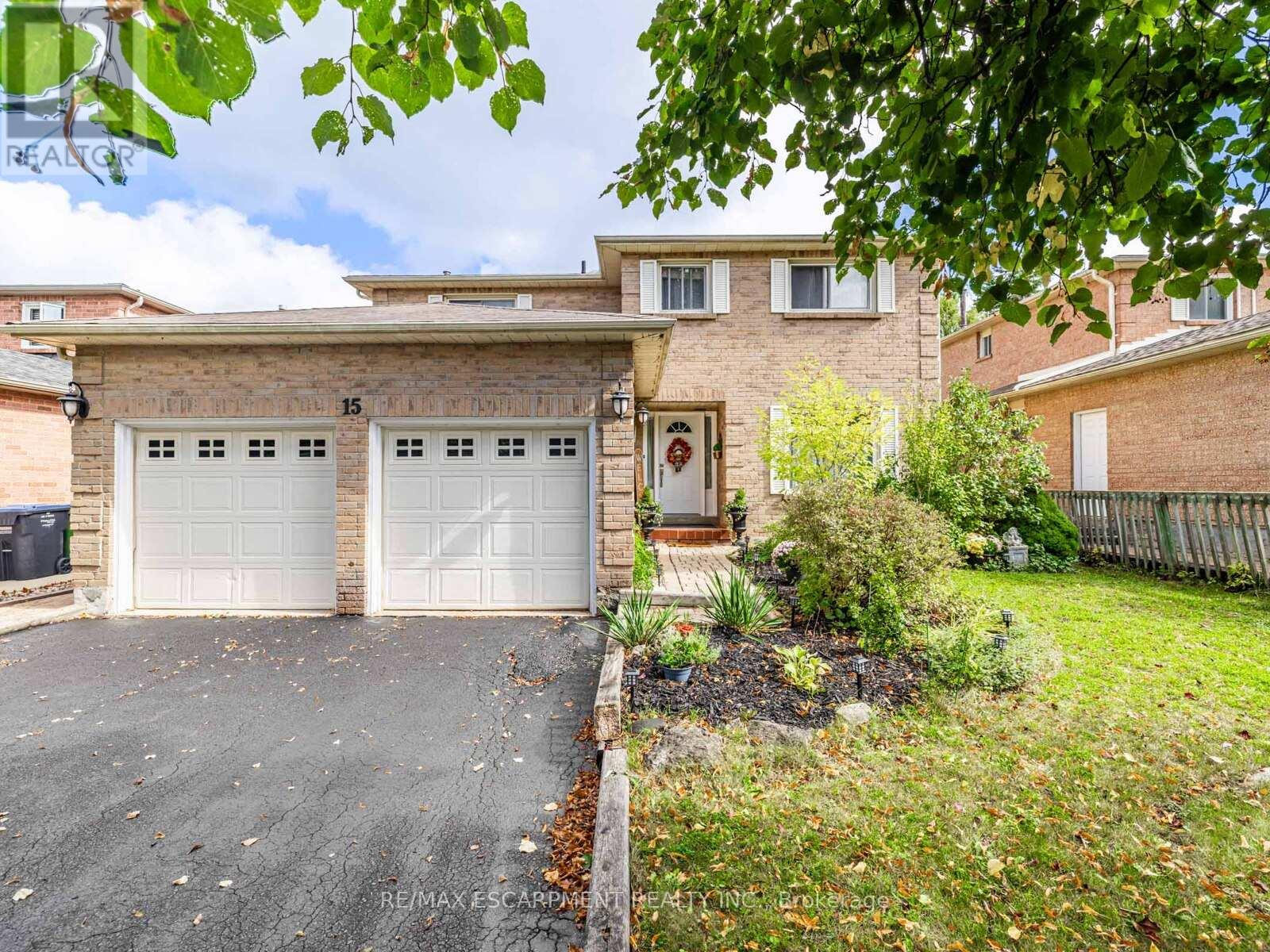 15 Deer Valley Drive, Caledon, Ontario  L7E 2E3 - Photo 4 - W12429781