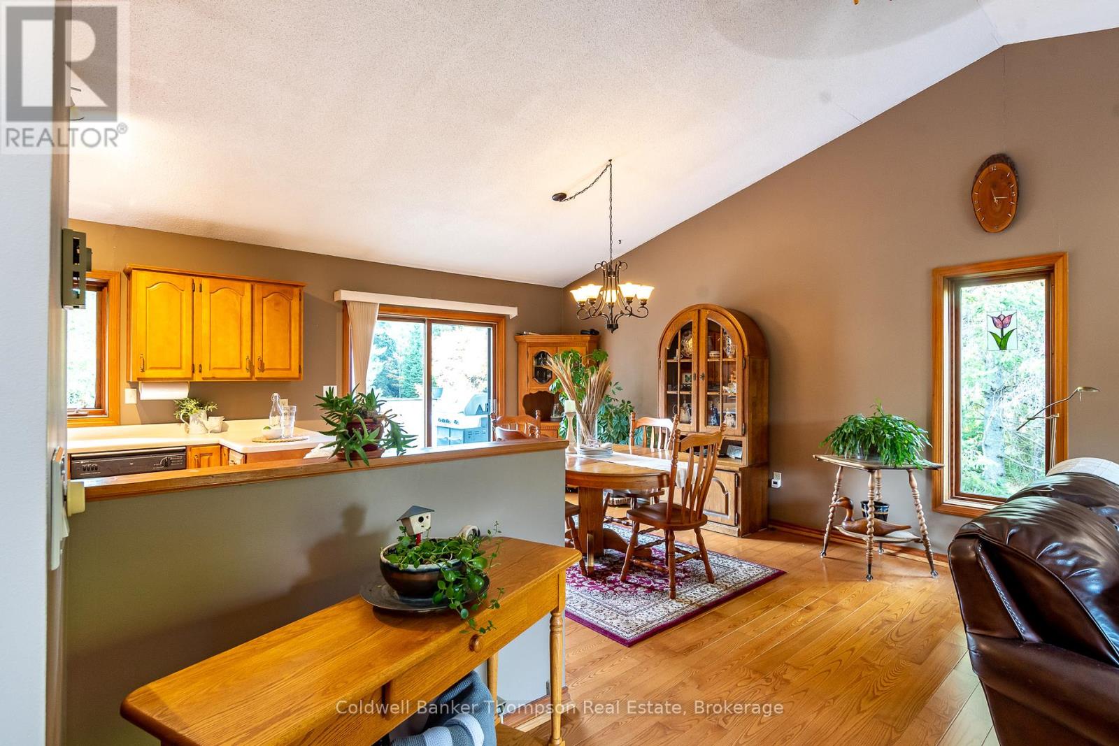 256 South Mary Lake Road, Huntsville, Ontario  P0B 1L0 - Photo 10 - X12169206