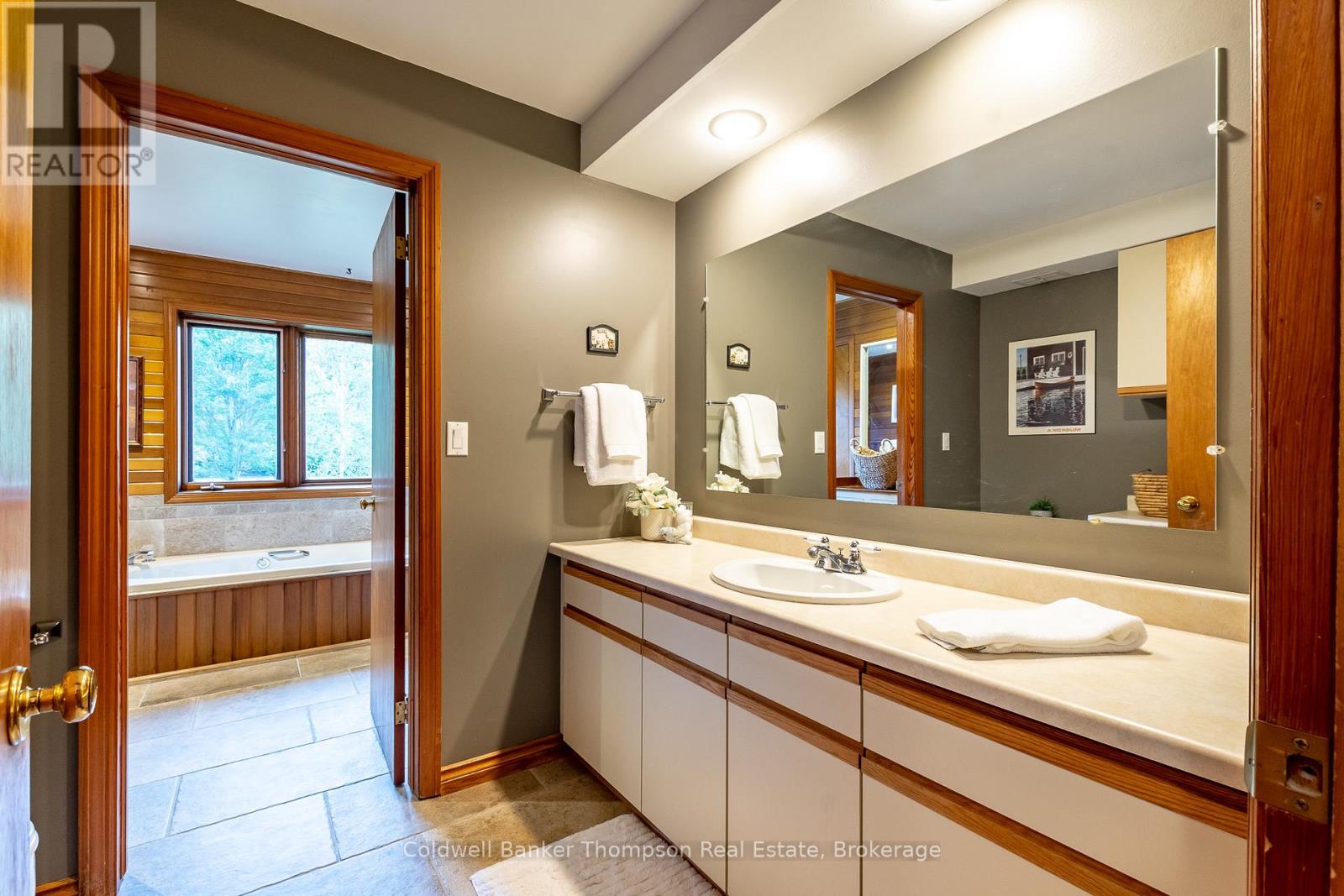 256 South Mary Lake Road, Huntsville, Ontario  P0B 1L0 - Photo 20 - X12169206