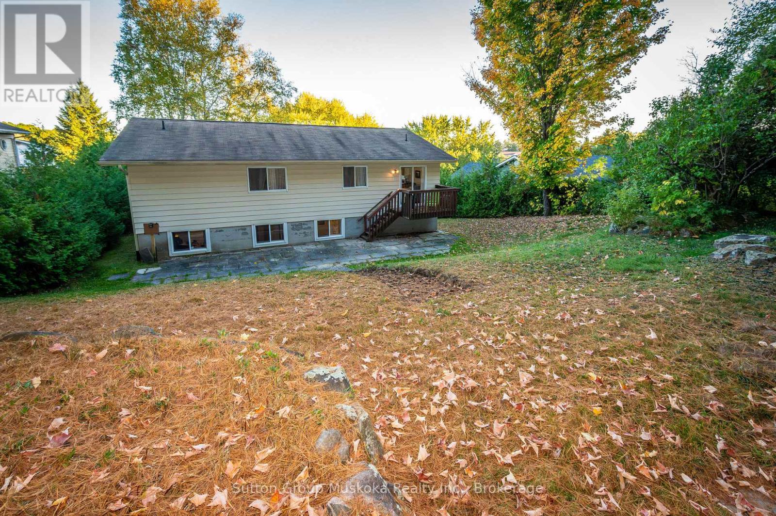 7 Glenwood Drive, Huntsville, Ontario  P1H 1B8 - Photo 38 - X12439363