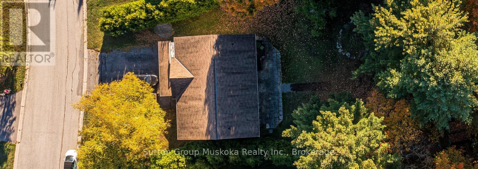 7 Glenwood Drive, Huntsville, Ontario  P1H 1B8 - Photo 3 - X12439363