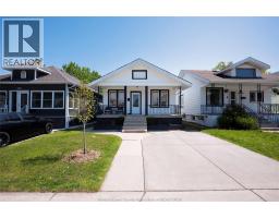 1072 ELM AVENUE, Windsor, Ontario