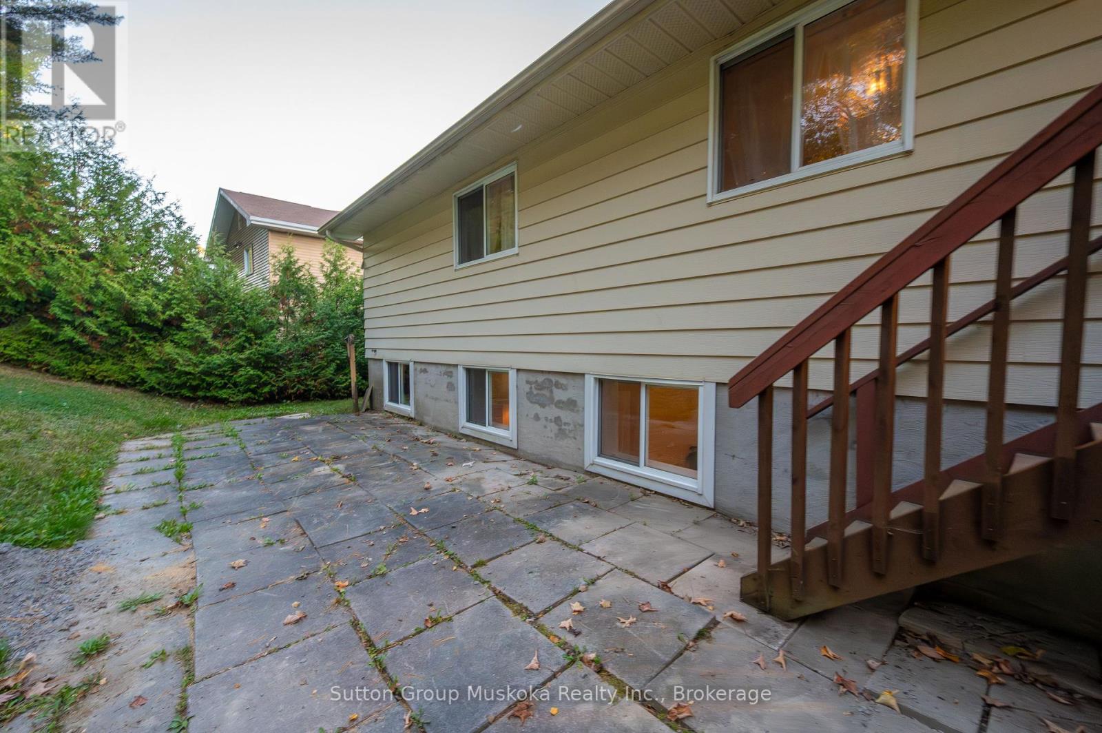 7 Glenwood Drive, Huntsville, Ontario  P1H 1B8 - Photo 37 - X12439363