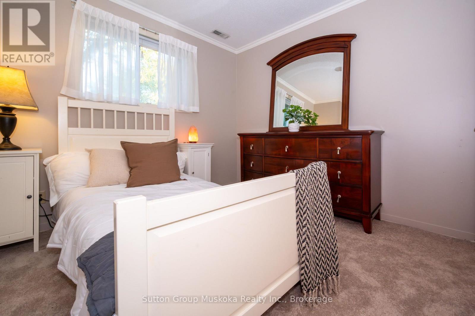 7 Glenwood Drive, Huntsville, Ontario  P1H 1B8 - Photo 26 - X12439363