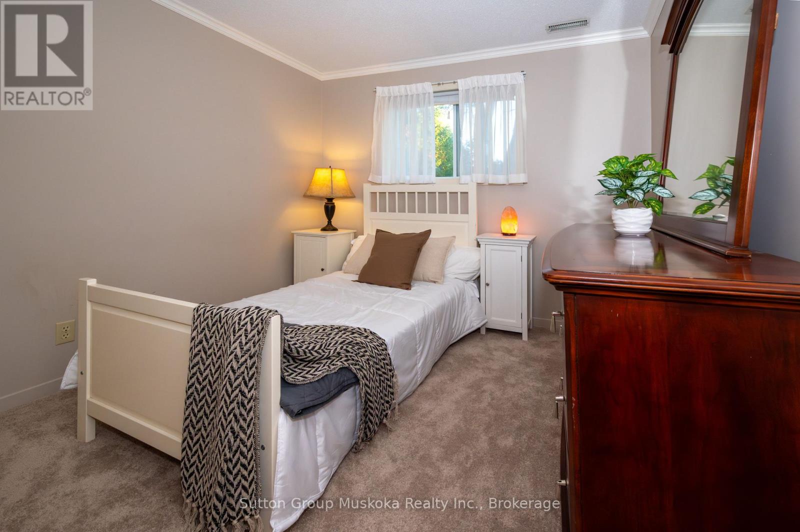 7 Glenwood Drive, Huntsville, Ontario  P1H 1B8 - Photo 25 - X12439363