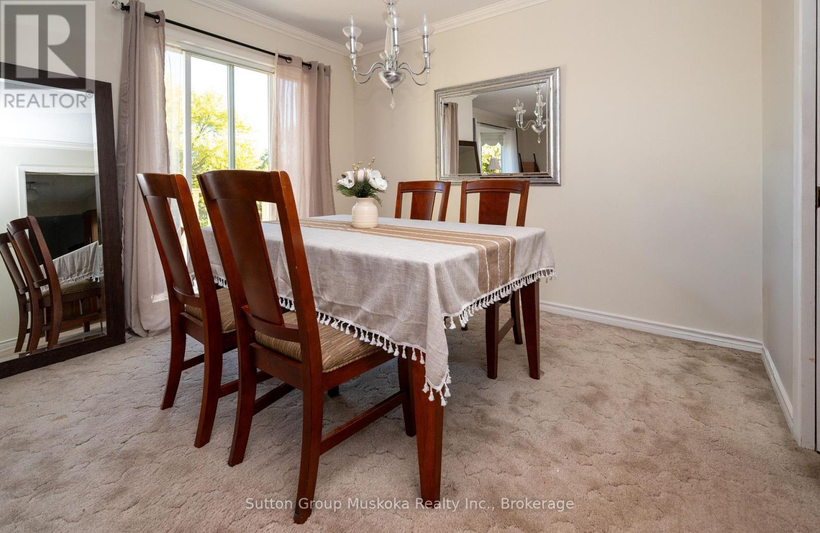 7 Glenwood Drive, Huntsville, Ontario  P1H 1B8 - Photo 7 - X12439363
