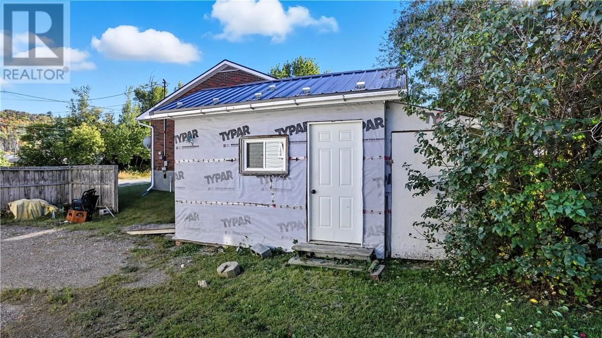 38 Beech, Levack, Ontario  P0M 2C0 - Photo 16 - 2125029