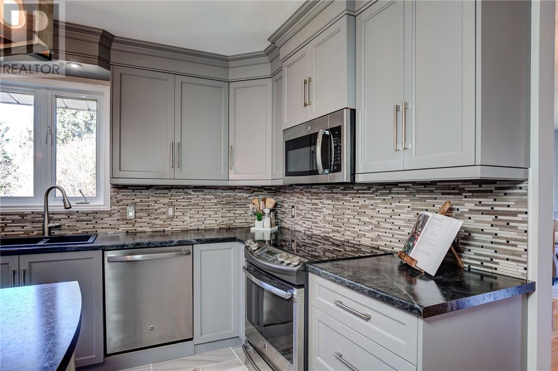 4461 Elizabeth Crescent, Val Therese, Ontario  P3P 1S3 - Photo 6 - 2125015