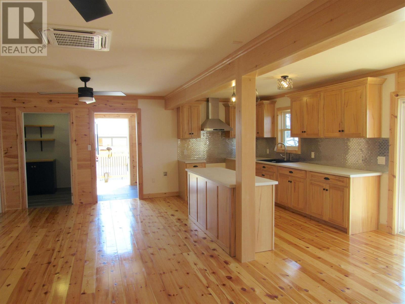 650b Sunset Beach Rd, Huron Shores, Ontario  P0R 1H0 - Photo 12 - SM250956