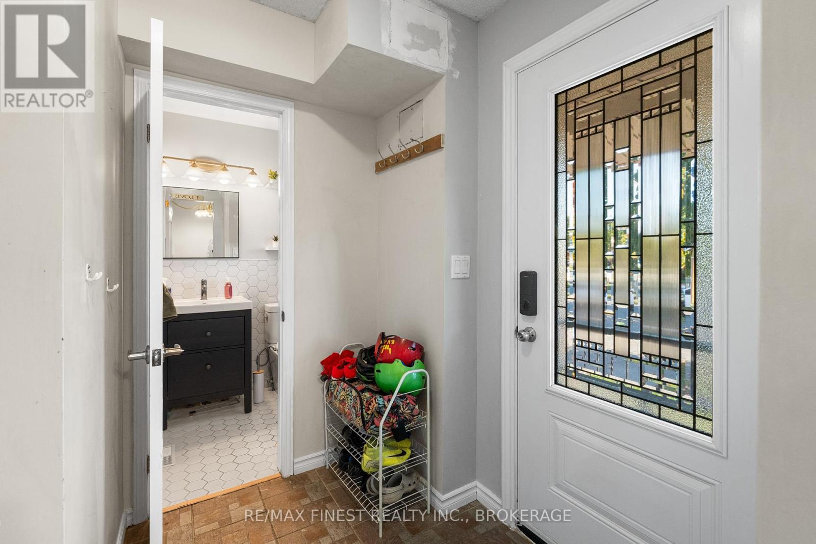 944 Warburton Crescent, Kingston, Ontario  K7M 8L1 - Photo 10 - X12439713