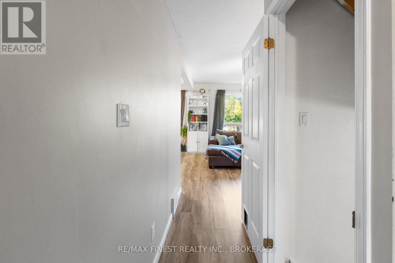 944 Warburton Crescent, Kingston, Ontario  K7M 8L1 - Photo 13 - X12439713