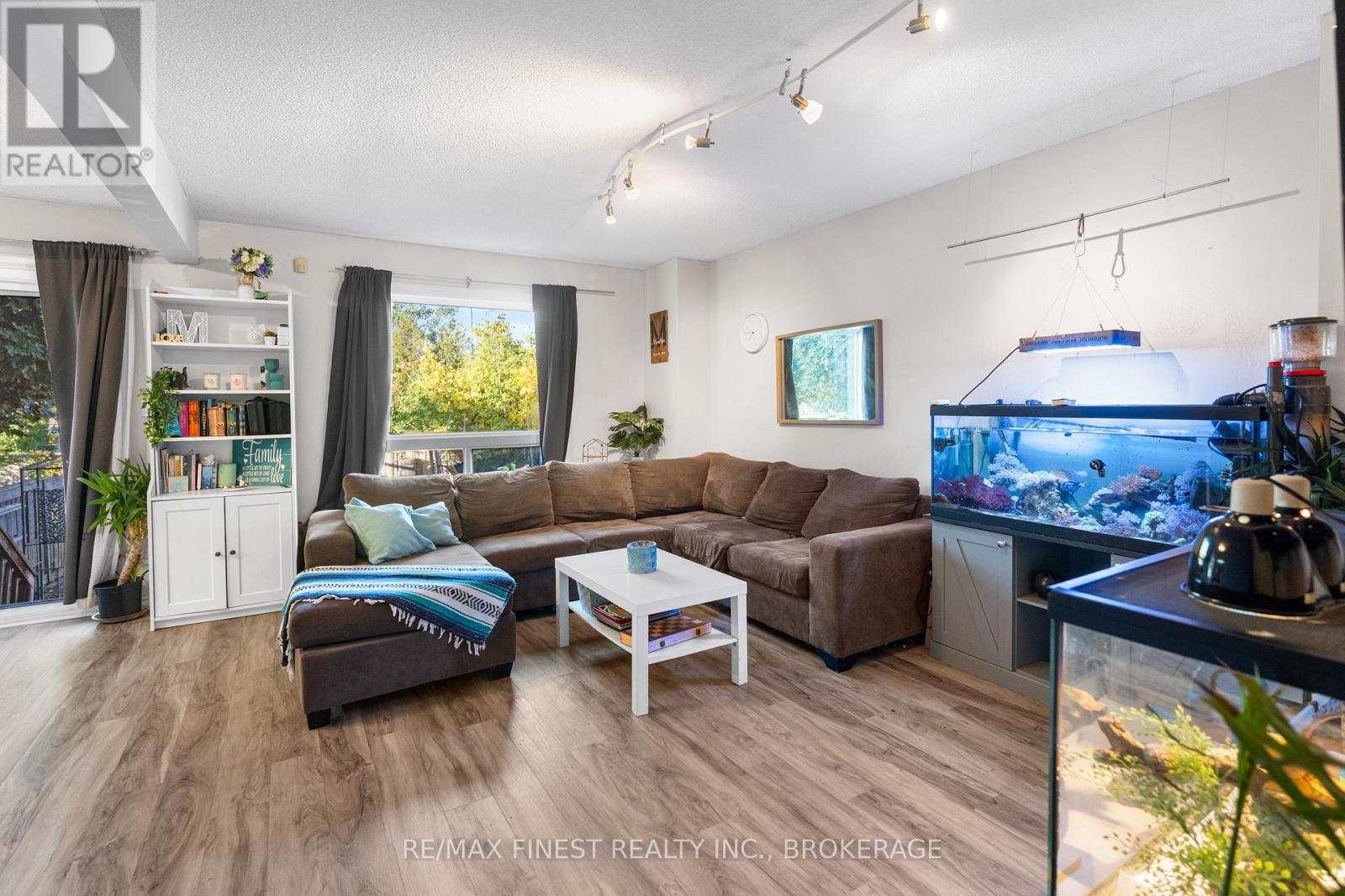 944 Warburton Crescent, Kingston, Ontario  K7M 8L1 - Photo 15 - X12439713