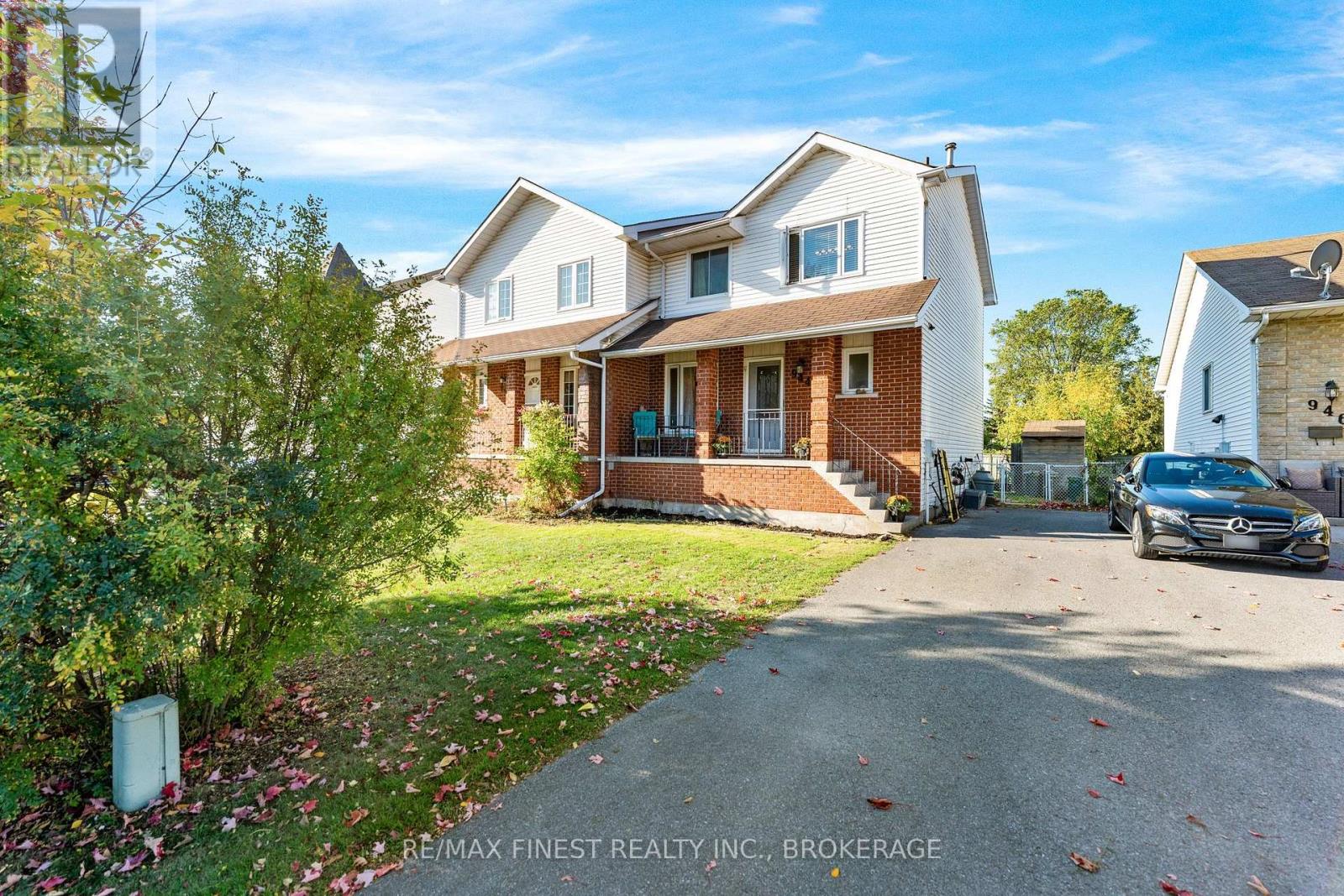944 Warburton Crescent, Kingston, Ontario  K7M 8L1 - Photo 3 - X12439713