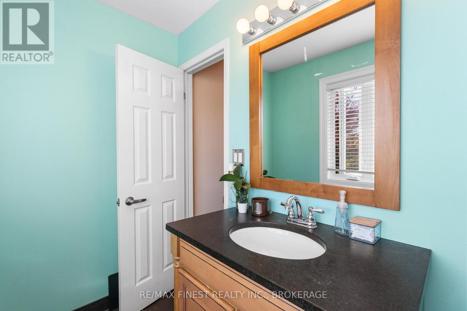 944 Warburton Crescent, Kingston, Ontario  K7M 8L1 - Photo 36 - X12439713
