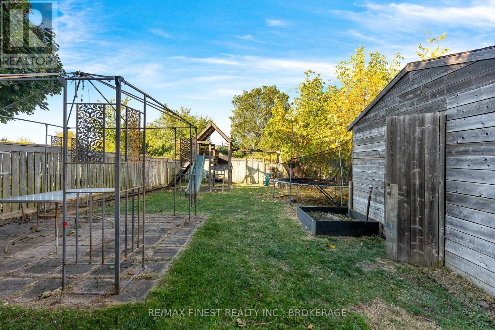 944 Warburton Crescent, Kingston, Ontario  K7M 8L1 - Photo 48 - X12439713