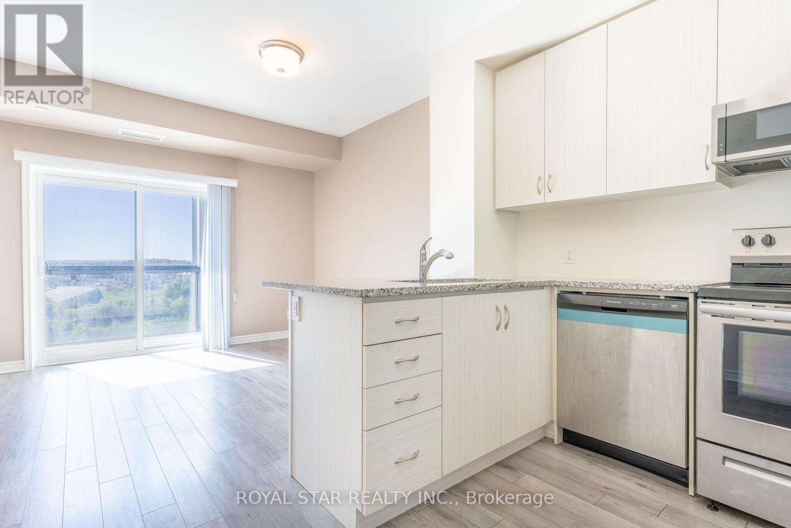 601 - 200 Lagerfeld Drive, Brampton, Ontario  L7A 5G5 - Photo 8 - W12429288