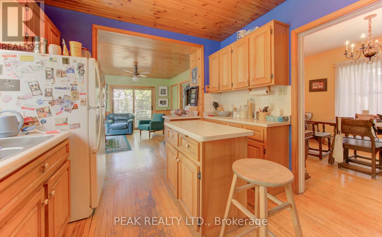 32 Elgin Street, Waterloo, Ontario  N2J 2R1 - Photo 13 - X12434411